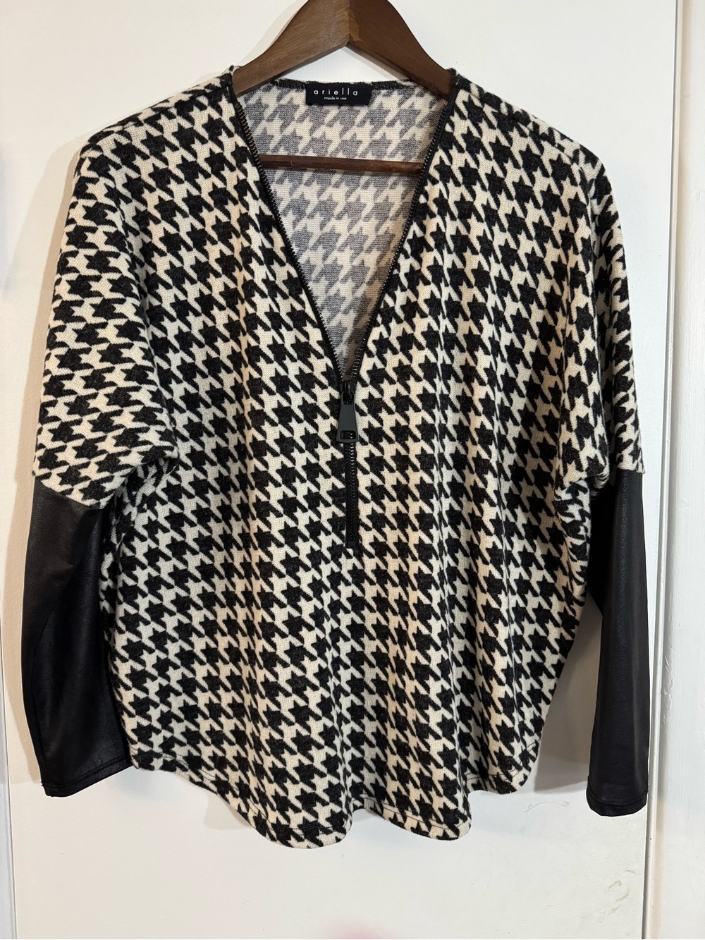 Ariella Black & White Houndstooth Zip-Front Top with Faux-Leather Sleeves
